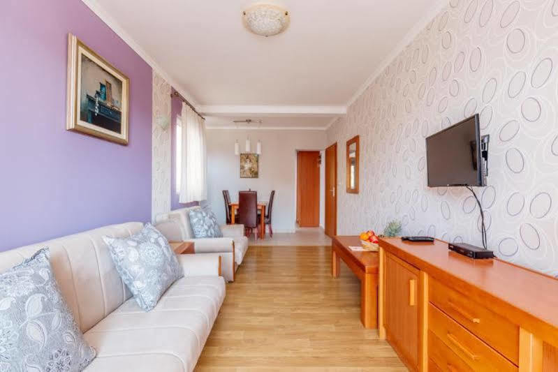 Perper Hotel Донья-Ластва Экстерьер фото